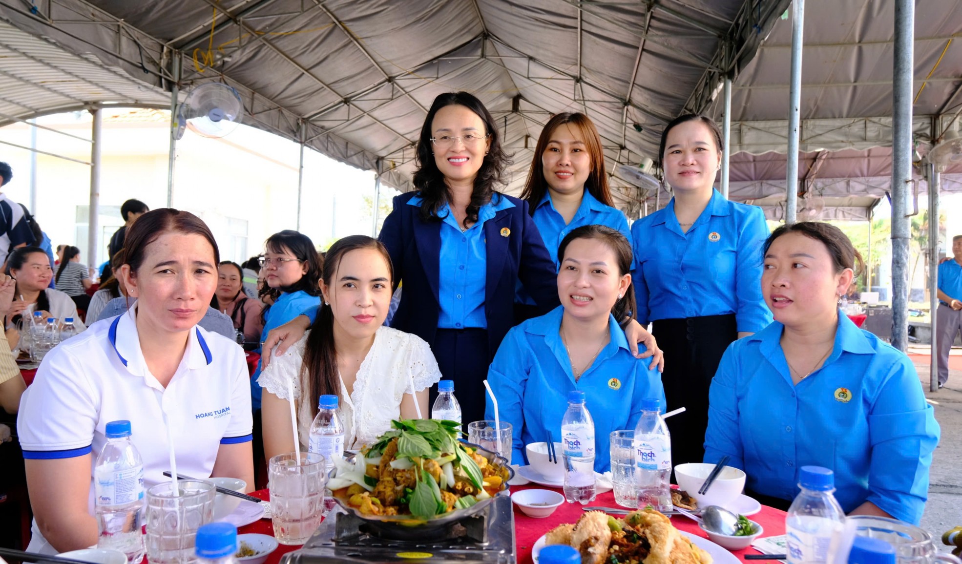 Công nhân ở Cần Thơ nhận 200 suất quà hỗ trợ Tết Bính Ngọ