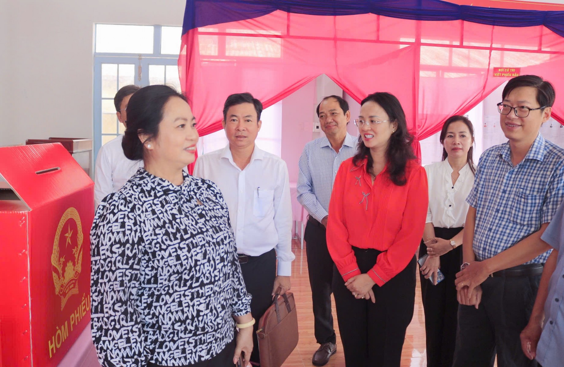 Hoàn thiện công tác chuẩn bị tại các điểm bầu cử của Cần Thơ