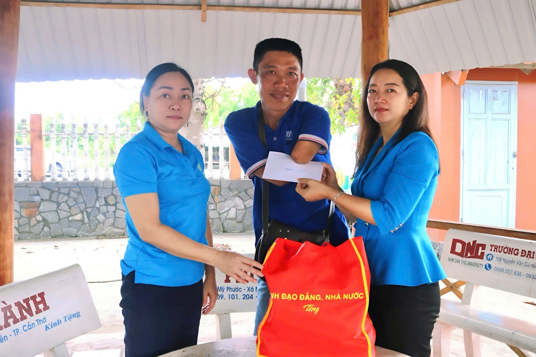Thăm hỏi, động viên công nhân ở Cần Thơ bị tai nạn lao động