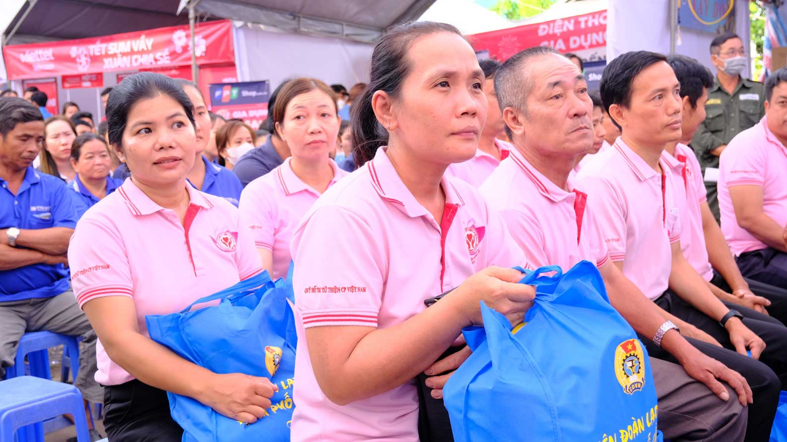 13.000 suất quà trao tay đoàn viên, người lao động dịp Tết