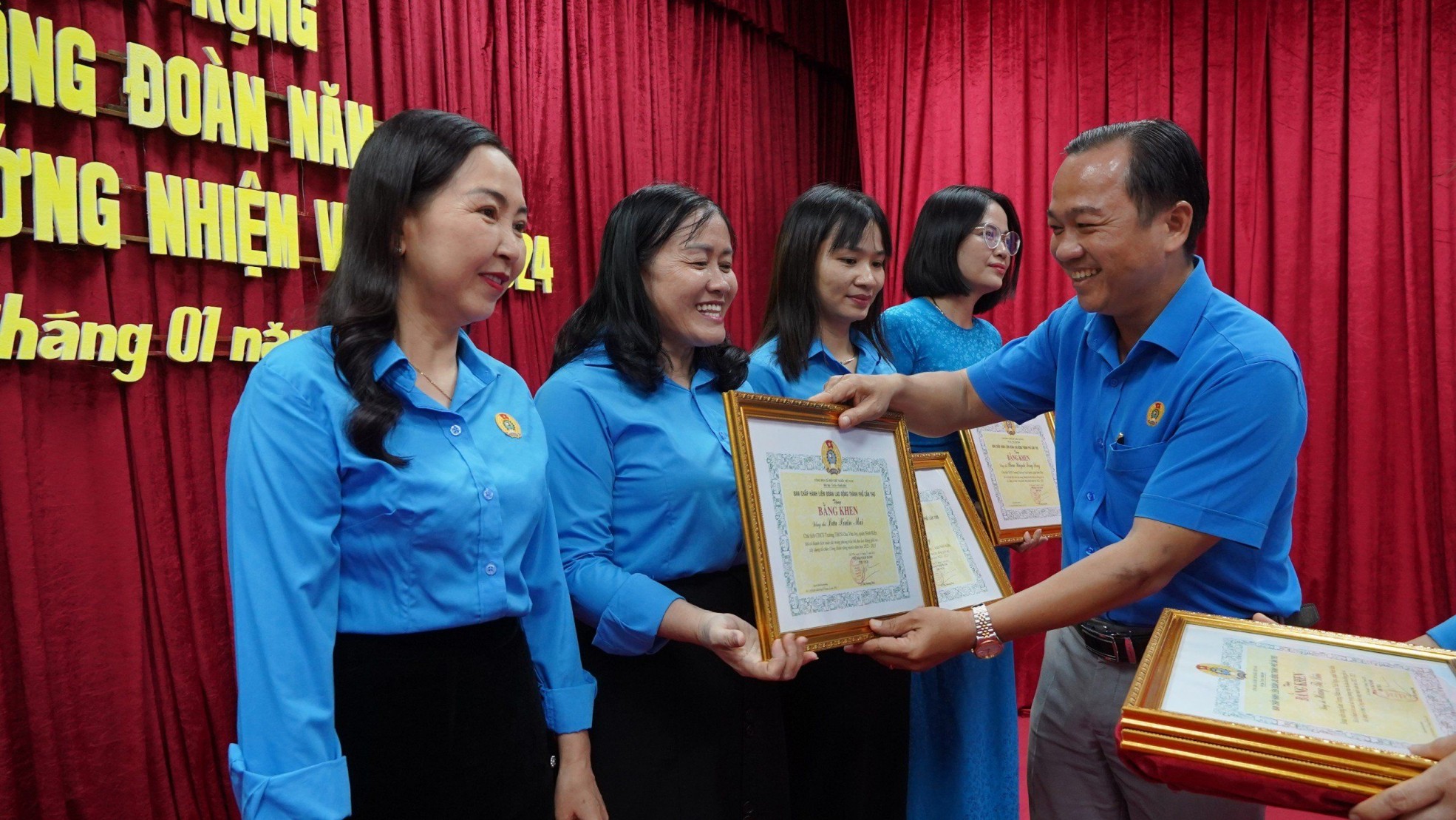 LIÊN ĐOÀN LAO ĐỘNG QUẬN NINH KIỀU TỔNG KẾT HOẠT ĐỘNG CÔNG ĐOÀN NĂM 2023, PHƯƠNG HƯỚNG NHIỆM VỤ NĂM 2024