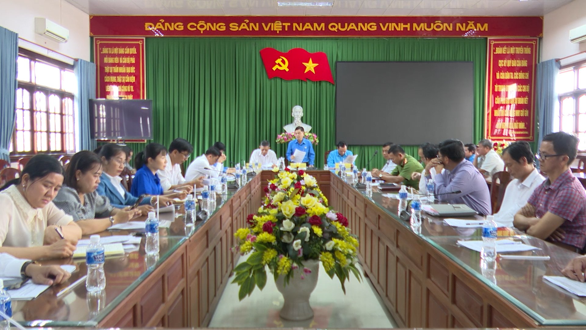 Lãnh đạo Liên đoàn Lao động thành phố Cần Thơ làm việc với quận Thốt Nốt về Chương trình “Chợ Tết Công đoàn” năm 2024