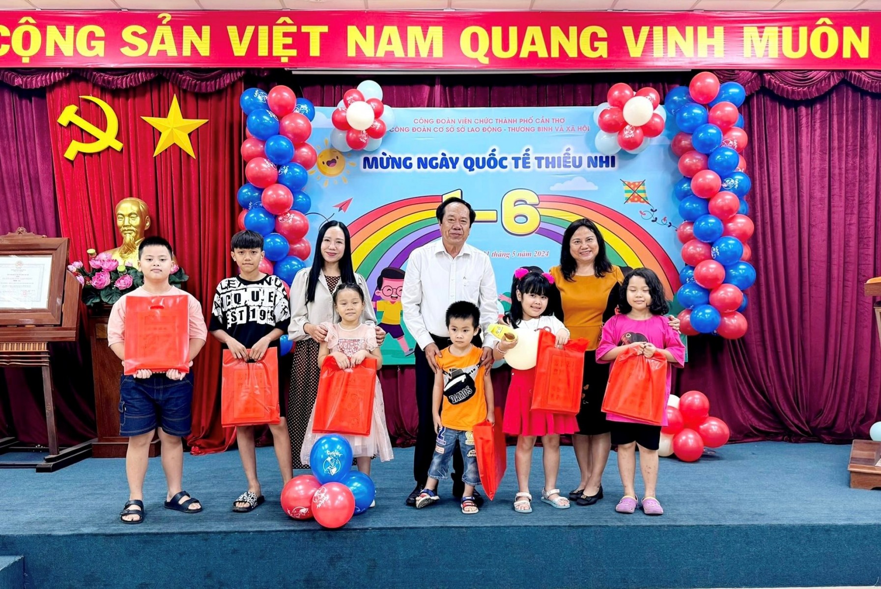 CÔNG ĐOÀN VIÊN CHỨC THÀNH PHỐ: HOẠT ĐỘNG KỶ NIỆM NGÀY QUỐC TẾ THIẾU NHI 01/6