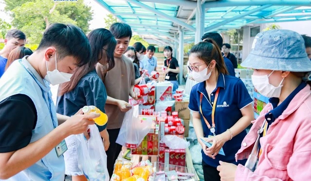 Nỗ lực chăm lo đời sống đoàn viên - lao động