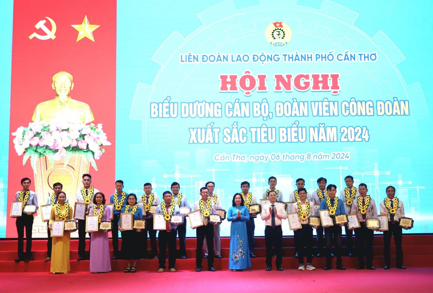 BIỂU DƯƠNG CÁN BỘ, ĐOÀN VIÊN CÔNG ĐOÀN XUẪT SẮC TIÊU BIỂU - VỀ NGUỒN TẠI CỦ CHI NĂM 2024 