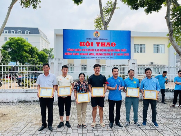 LIÊN ĐOÀN LAO ĐỘNG QUẬN BÌNH THỦY TỔ CHỨC HỘI THAO MÙA XUÂN MỪNG ĐẢNG QUANG VINH, MỪNG XUÂN ẤT TỴ NĂM 2025