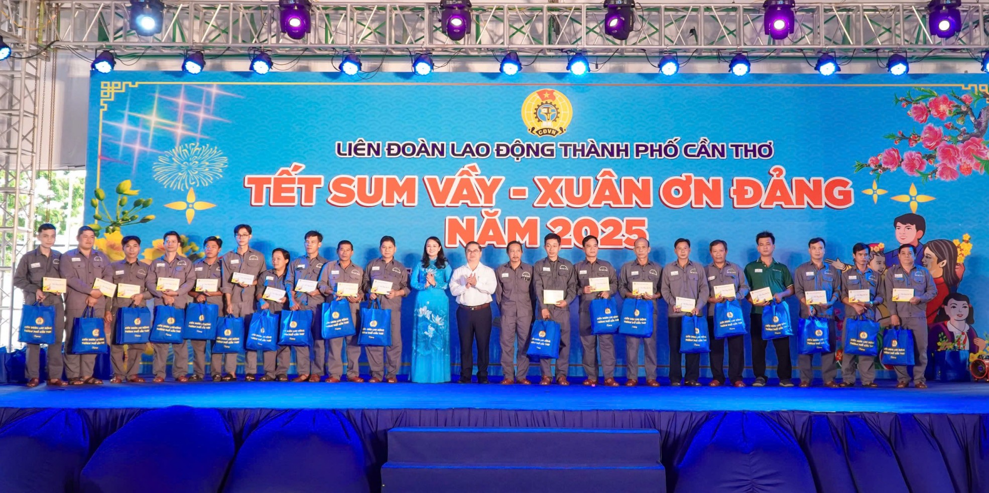 HOẠT ĐỘNG CHĂM LO TẾT ẤT TỴ 2025