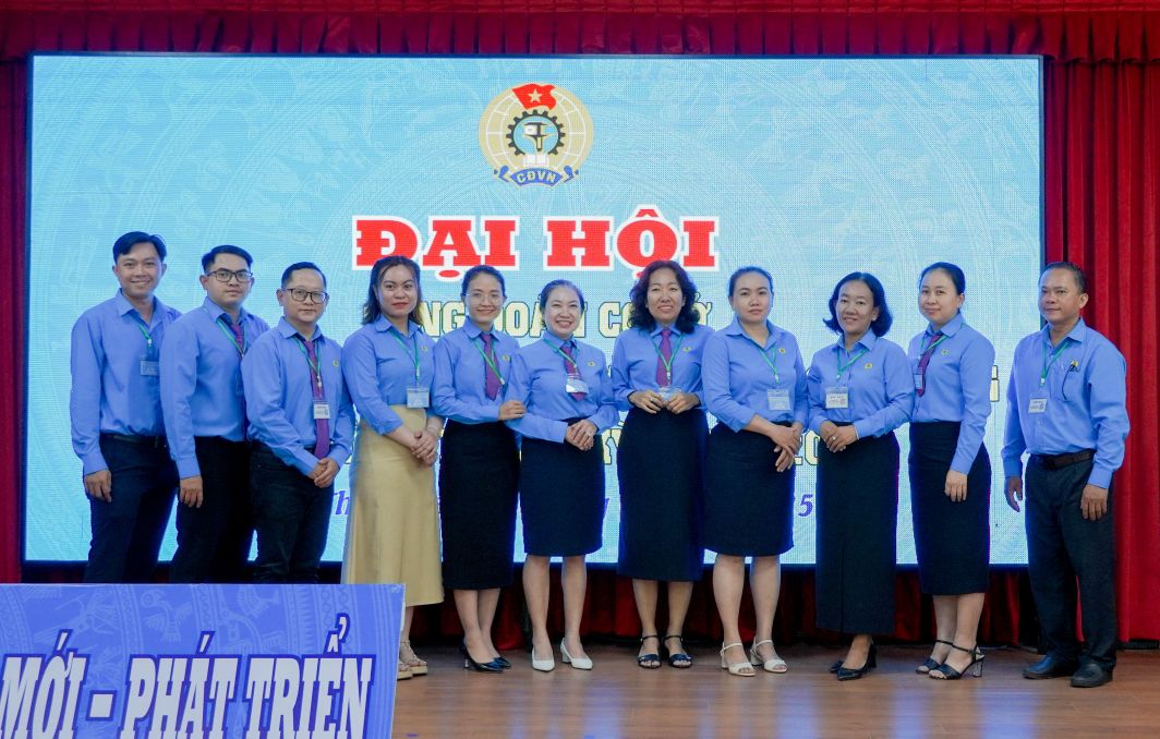 Bà Dương Thị Hoàng Yến tái đắc cử Chủ tịch Công đoàn Bệnh viện Sản Nhi Sóc Trăng