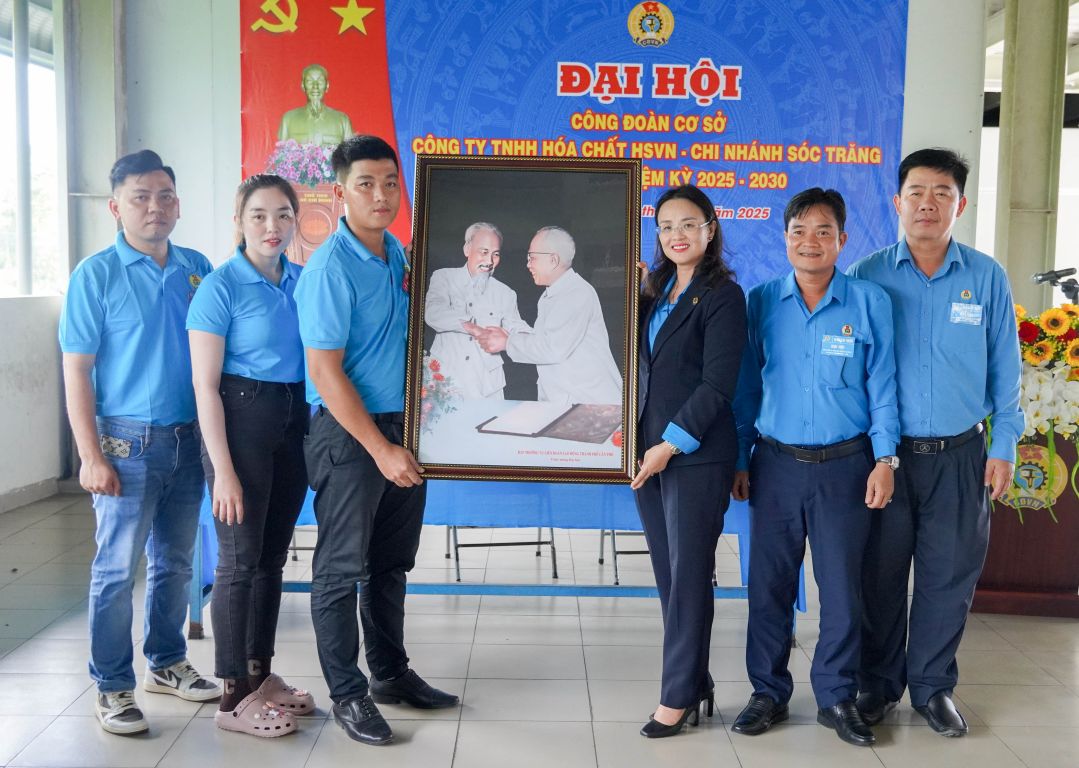 Ông Huỳnh Thanh Hoài tái đắc cử Chủ tịch CĐCS Hóa chất HS Việt Nam - Chi nhánh Sóc Trăng