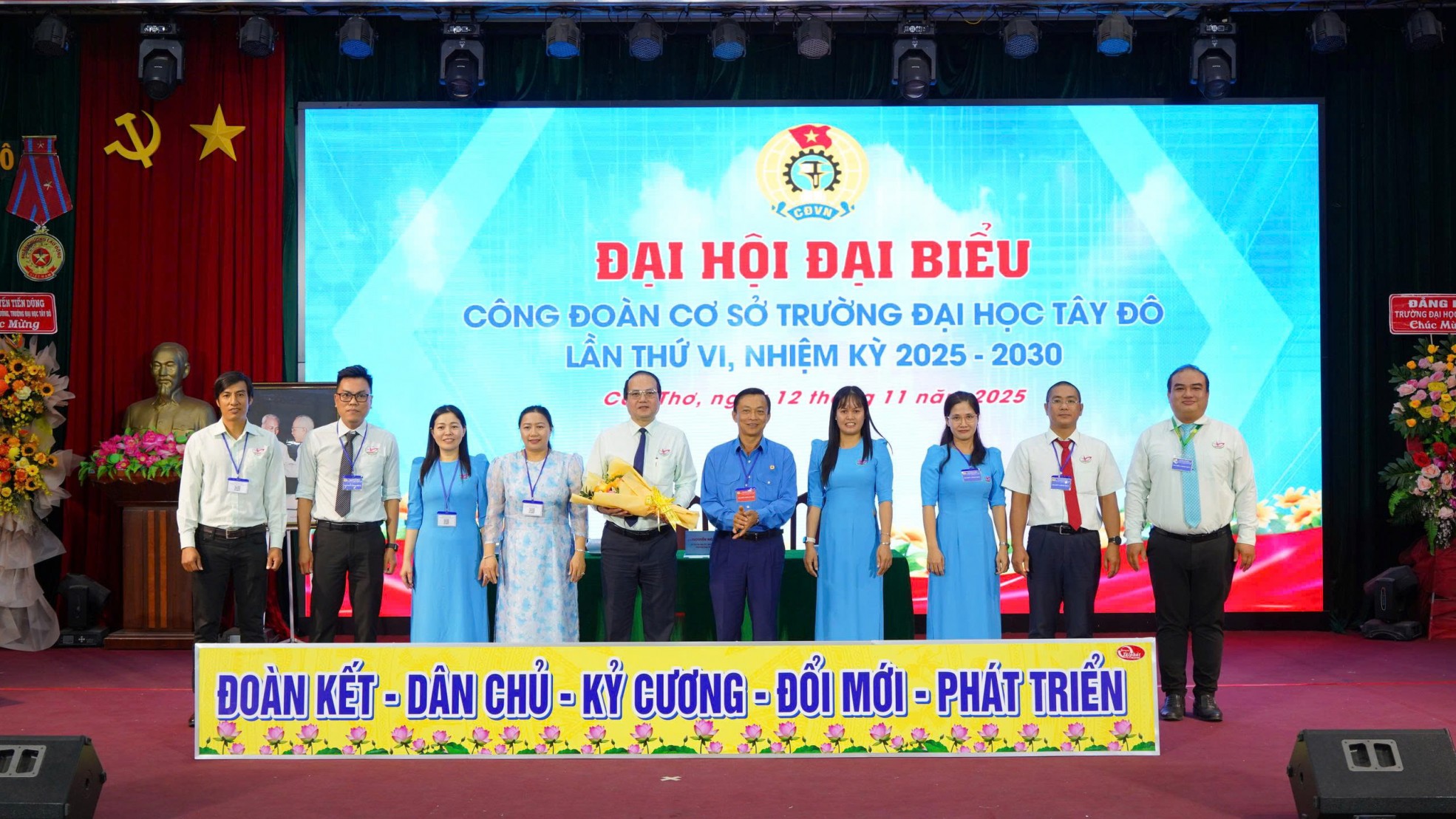 Ông Trần Hữu Xinh tái đắc cử Chủ tịch Công đoàn cơ sở Trường Đại học Tây Đô