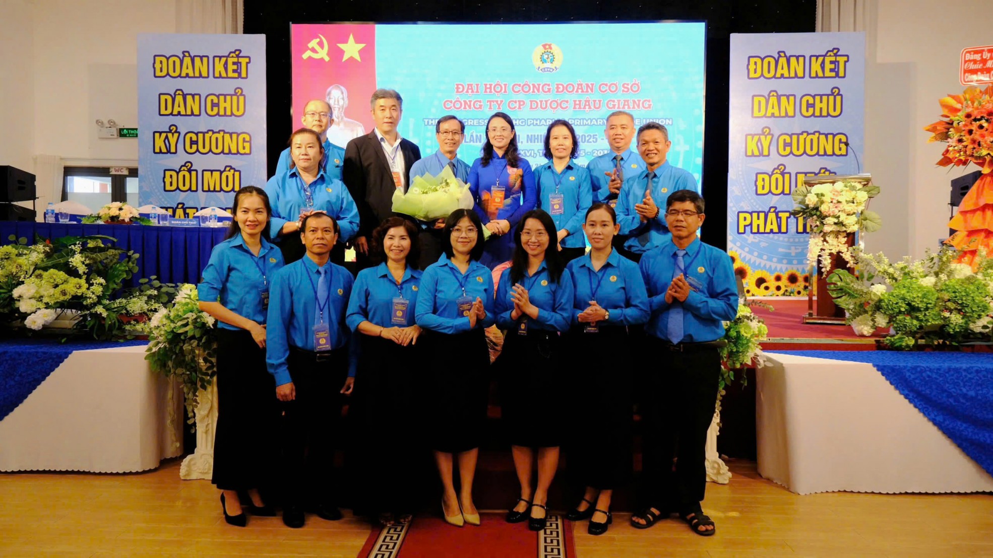 Ông Võ Thanh Hùng tái đắc cử Chủ tịch Công đoàn Dược Hậu Giang