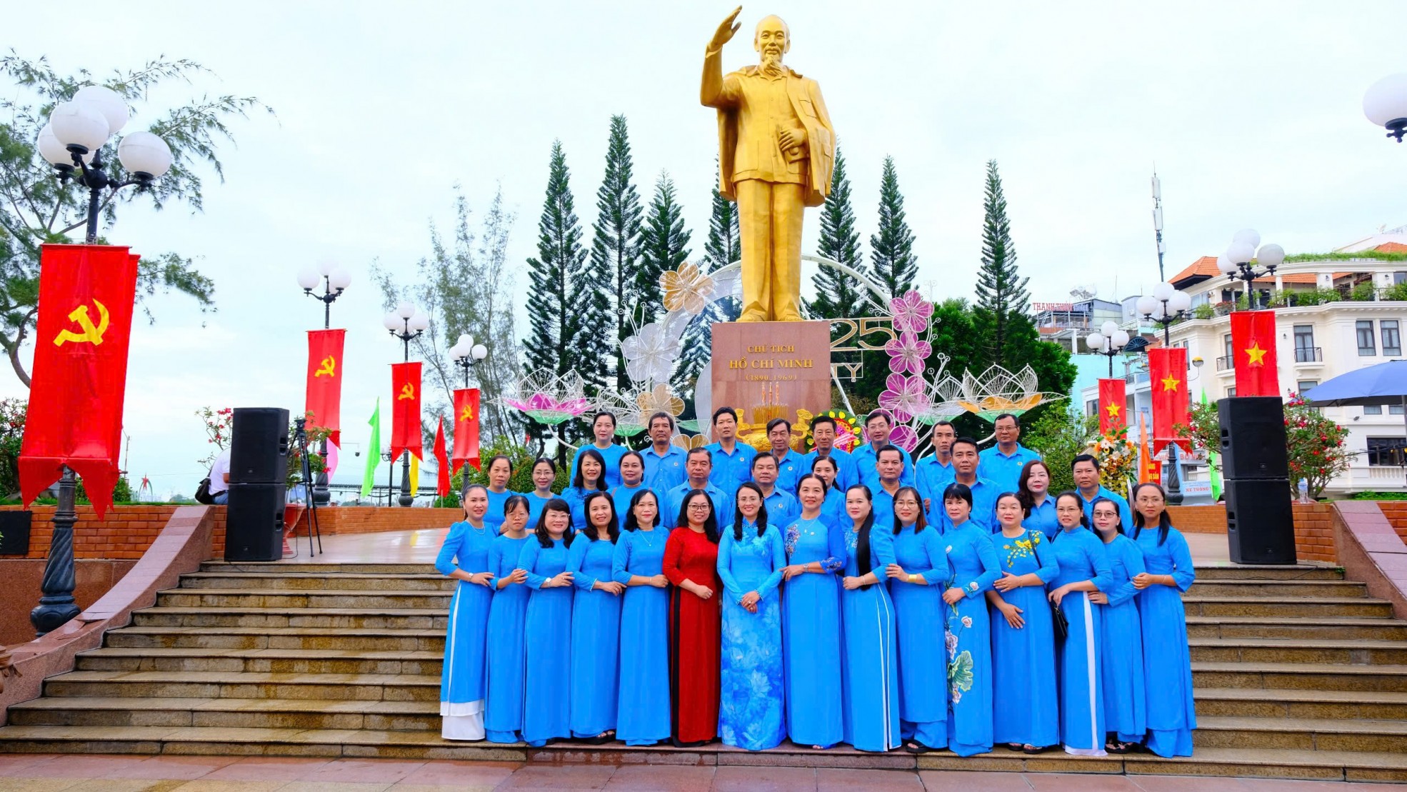 HỘI NGHỊ TÔN VINH DOANH NGHIỆP VÀ ĐOÀN VIÊN CÔNG ĐOÀN TIÊU BIỂU NĂM 2025