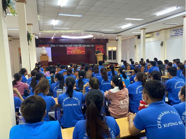 LIÊN ĐOÀN LAO ĐỘNG QUẬN BÌNH THỦY PHỐI HỢP MỞ LỚP BỒI DƯỠNG KIẾN THỨC QUỐC PHÒNG VÀ AN NINH CHO CNLĐ CÁC CĐCS KHỐI DOANH NGHIỆP