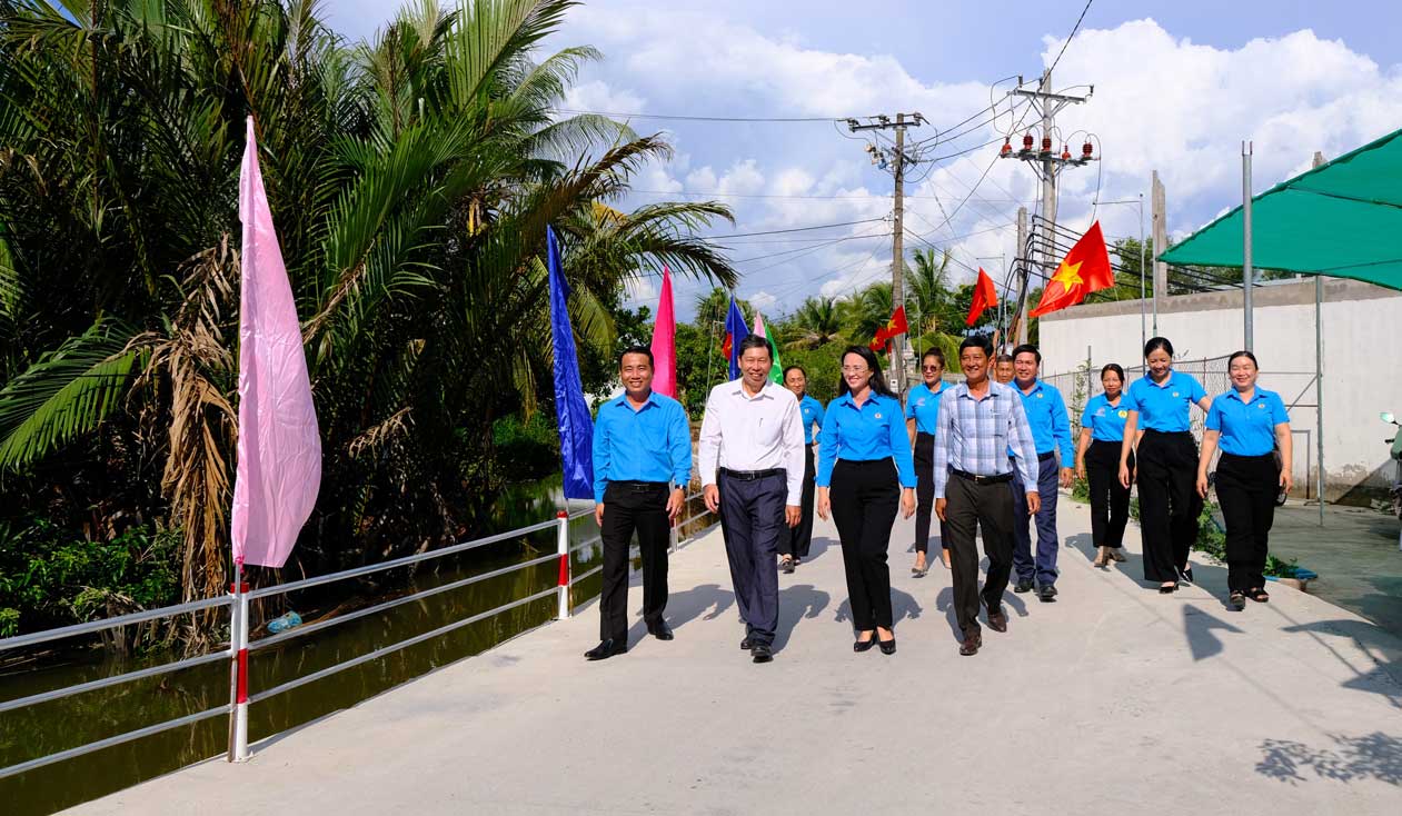 Công trình chào mừng kỷ niệm 50 năm Ngày Giải phóng miền Nam, thống nhất đất nước