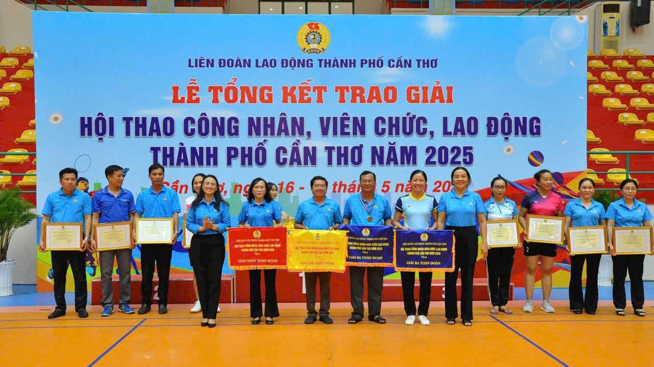 Công đoàn UBND TP Cần Thơ đoạt giải Nhất toàn đoàn tại hội thao mừng Tháng Công nhân