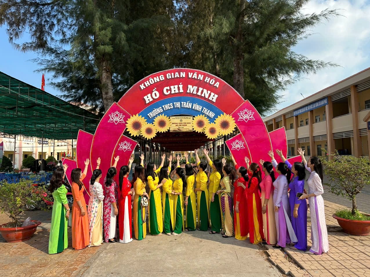 LIÊN ĐOÀN LAO ĐỘNG HUYỆN VĨNH THẠNH: CHUỖI HOẠT ĐỘNG KỶ NIỆM NGÀY QUỐC TẾ PHỤ NỮ 8/3