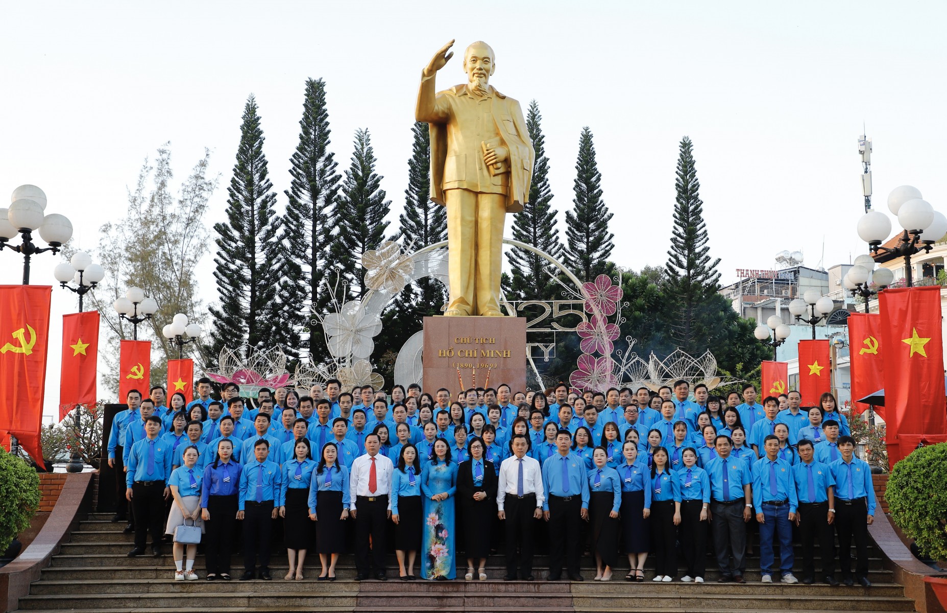 ĐOÀN ĐẠI BIỂU DỰ ĐẠI HỘI CÔNG ĐOÀN TP CẦN THƠ LẦN THỨ I, NHIỆM KỲ 2025 - 2030 - BÁO CÔNG DÂNG BÁC