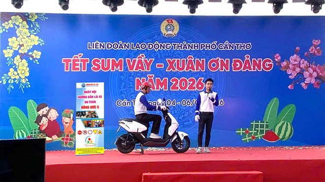 Người lao động Cần Thơ được hướng dẫn kỹ năng lái xe an toàn