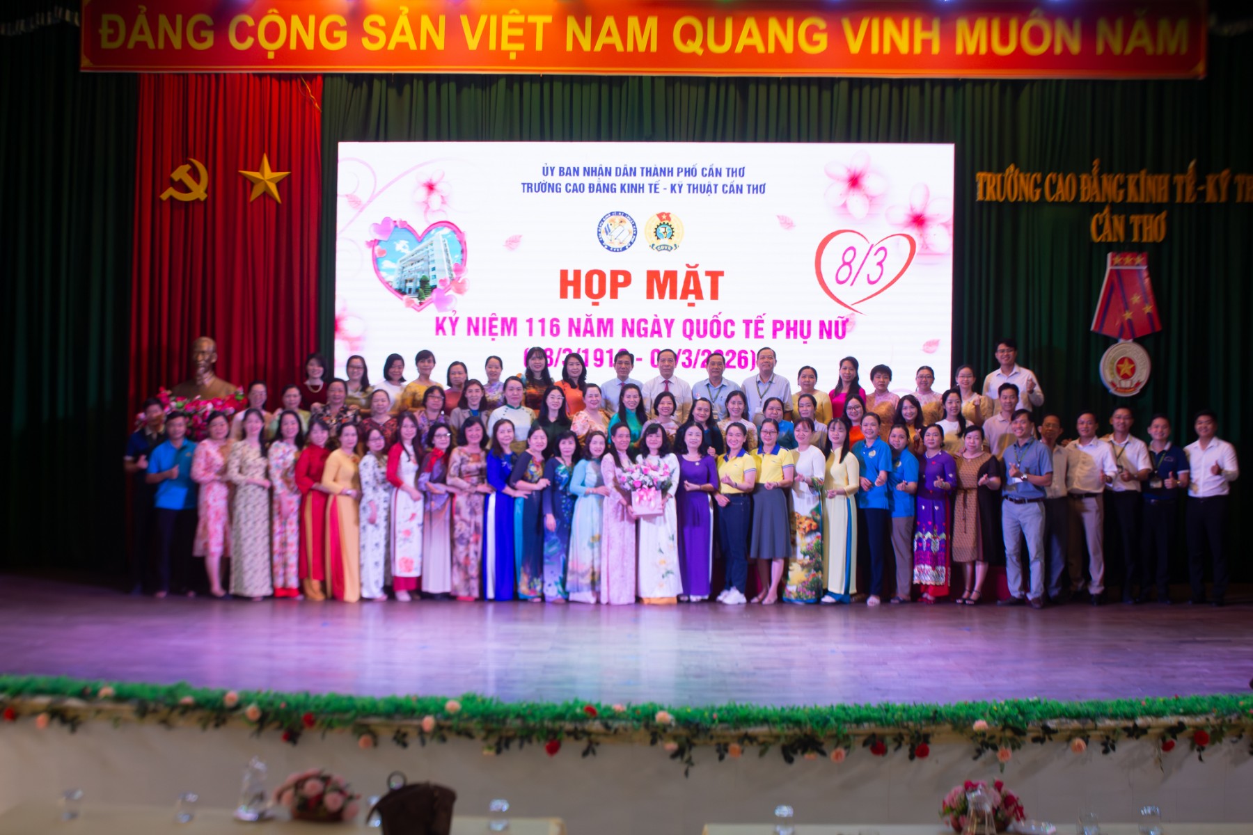 HỌP MẶT KỶ NIỆM NGÀY 8.3: TÔN VINH NỮ VIÊN CHỨC, LAN TỎA TINH THẦN ĐOÀN KẾT TẠI CTEC