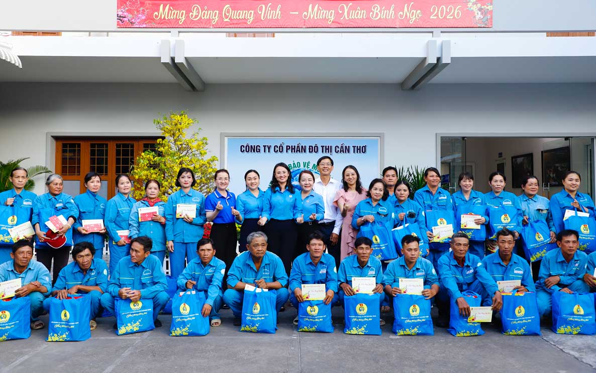 LĐLĐ TP Cần Thơ thăm hỏi nhân viên y tế, công nhân trước thềm Giao thừa