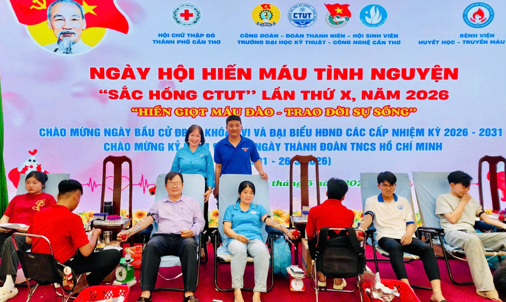 Hơn 130 đơn vị máu được hiến tặng vì cộng đồng