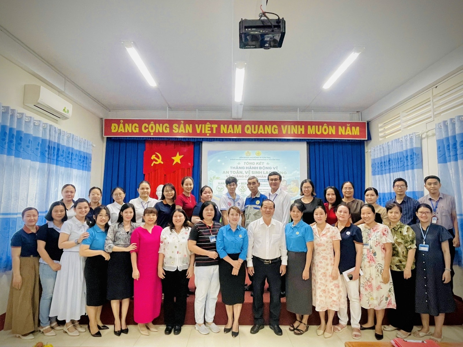 Công đoàn Trường Cao đẳng Y tế Cần Thơ tổng kết nhiều hoạt động thiết thực trong Tháng Công nhân năm 2026 