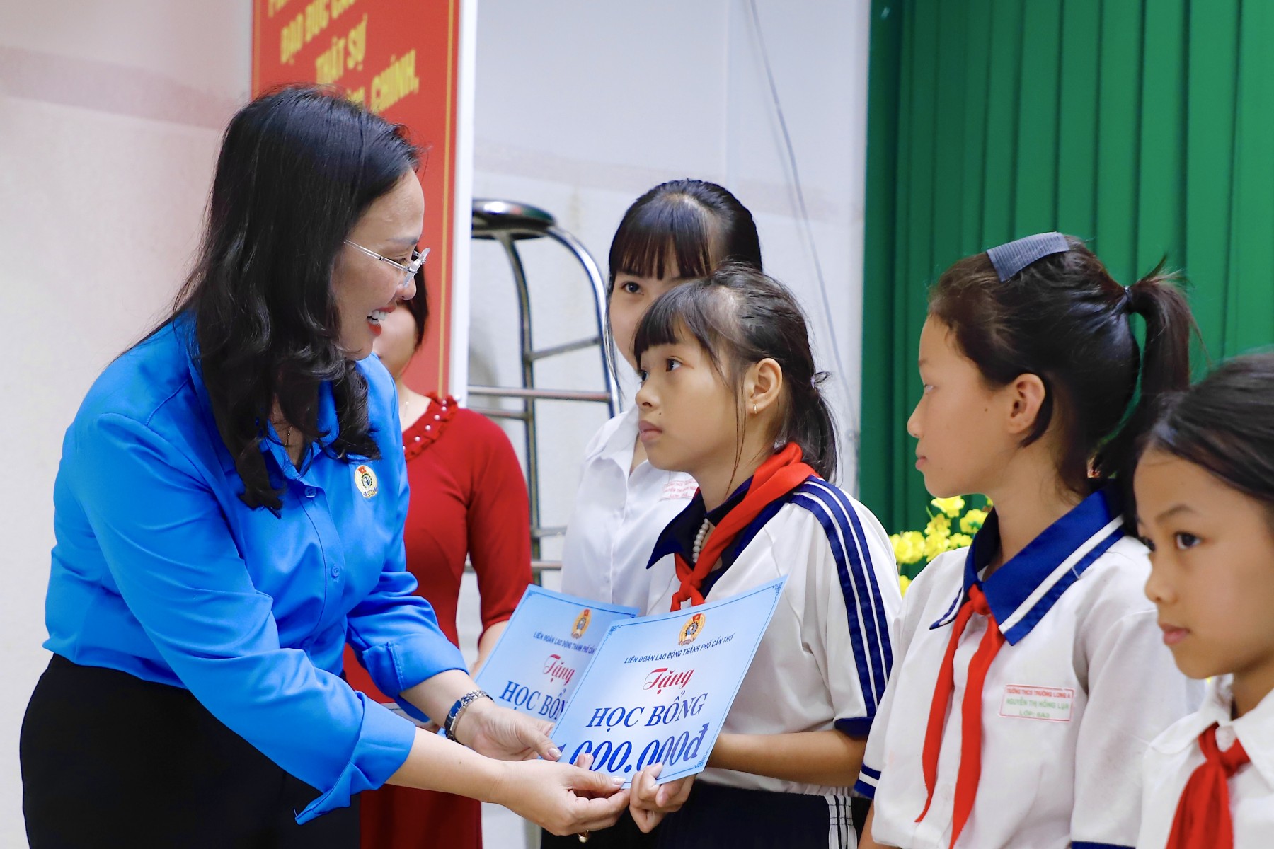 Triển khai nhiều hoạt động chăm lo con đoàn viên, người lao động 