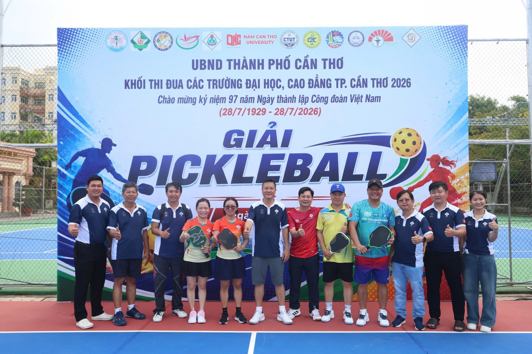 Đoàn viên Trường Cao đẳng nghề Cần Thơ sôi nổi tranh tài tại giải Pichleball khối thi đua