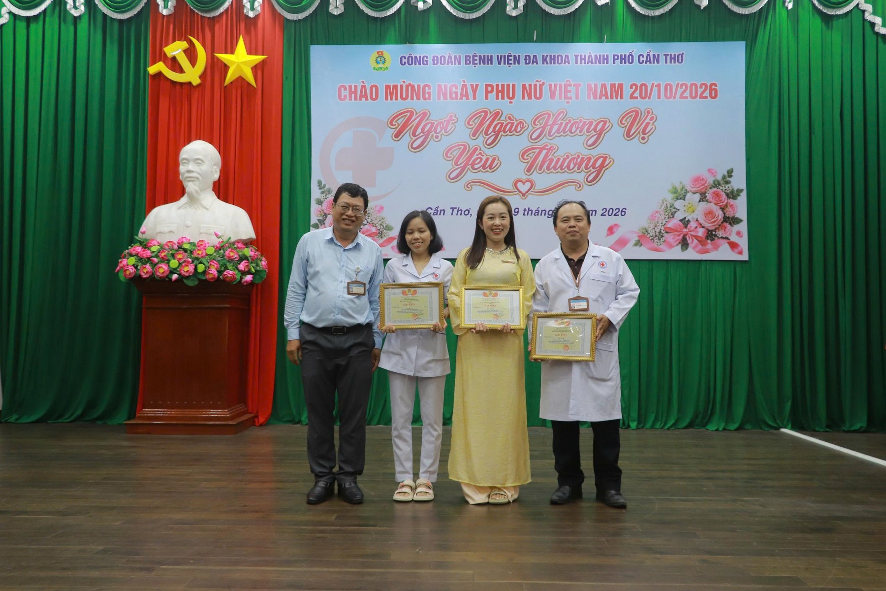 ​​Hội thi trang trí bánh kem chào mừng Ngày thành lập Hội Liên hiệp Phụ nữ Việt Nam 20/10 “Ngọt ngào hương vị yêu thương”