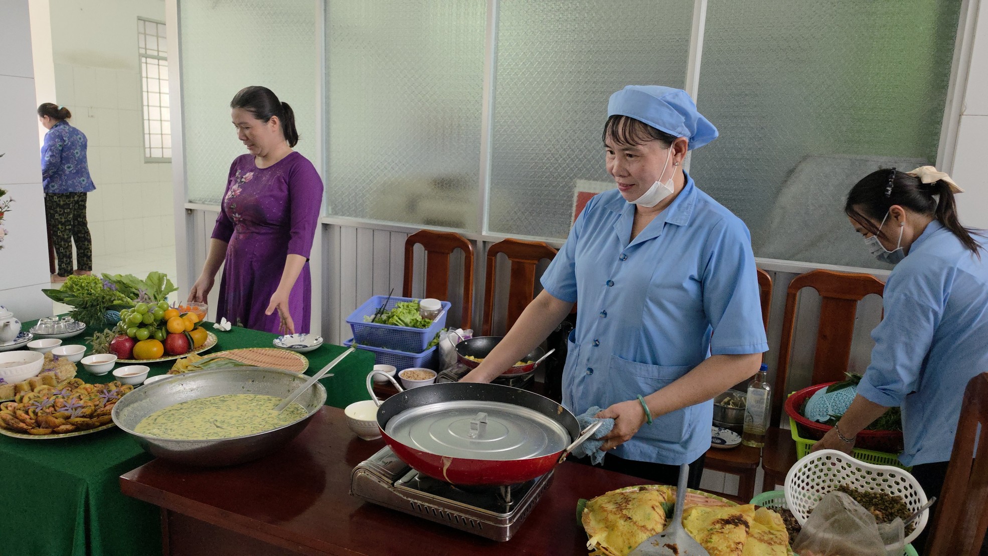 CĐCS Bệnh viện đa khao khu vực Thạnh Trị tổ chức họp mặt kỷ niệm Ngày phụ nữ Việt Nam 