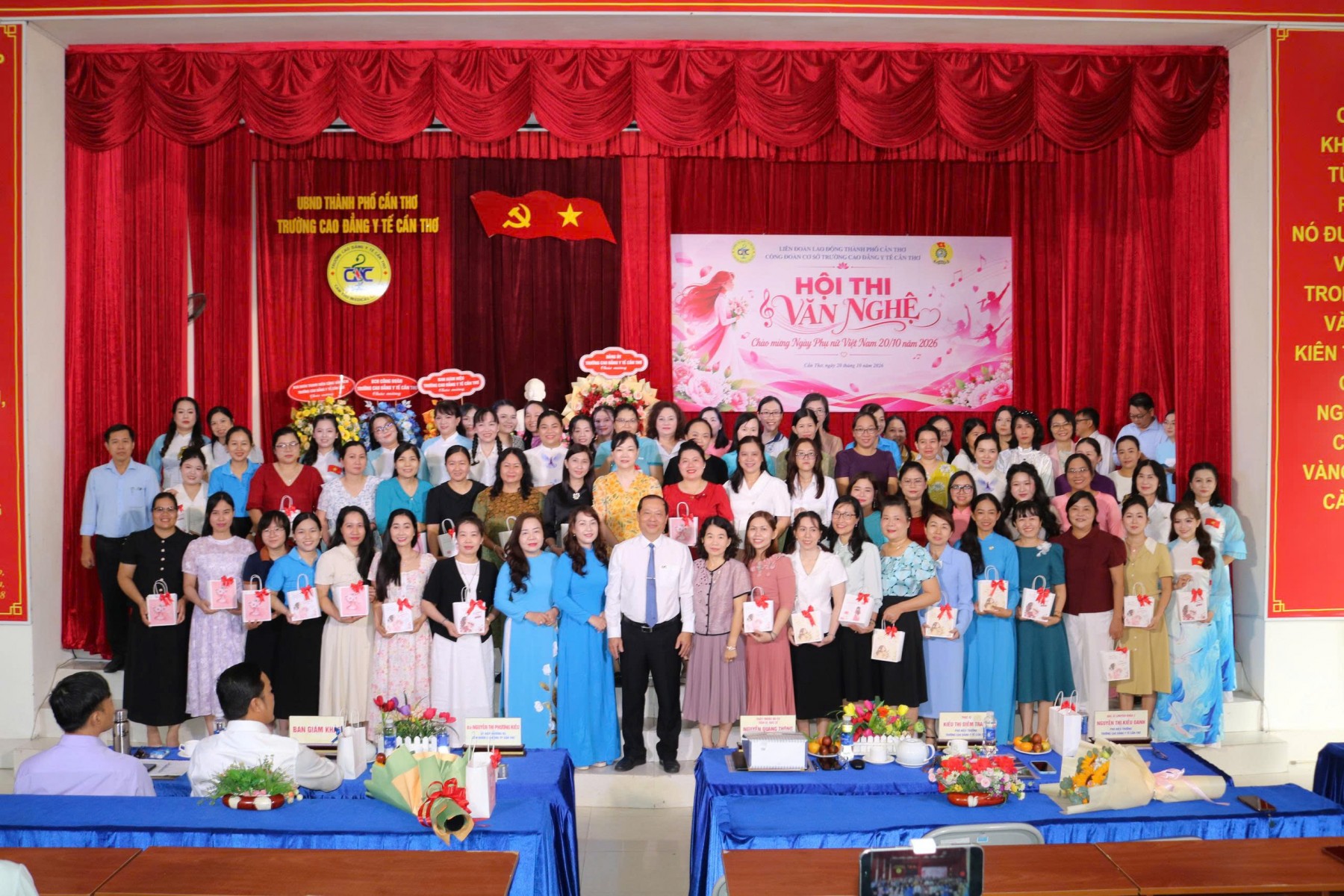 Trường Cao đẳng Y tế Cần thơ tổ chức Hội thi văn nghệ chào mừng Ngày phụ nữ Việt Nam 20/10