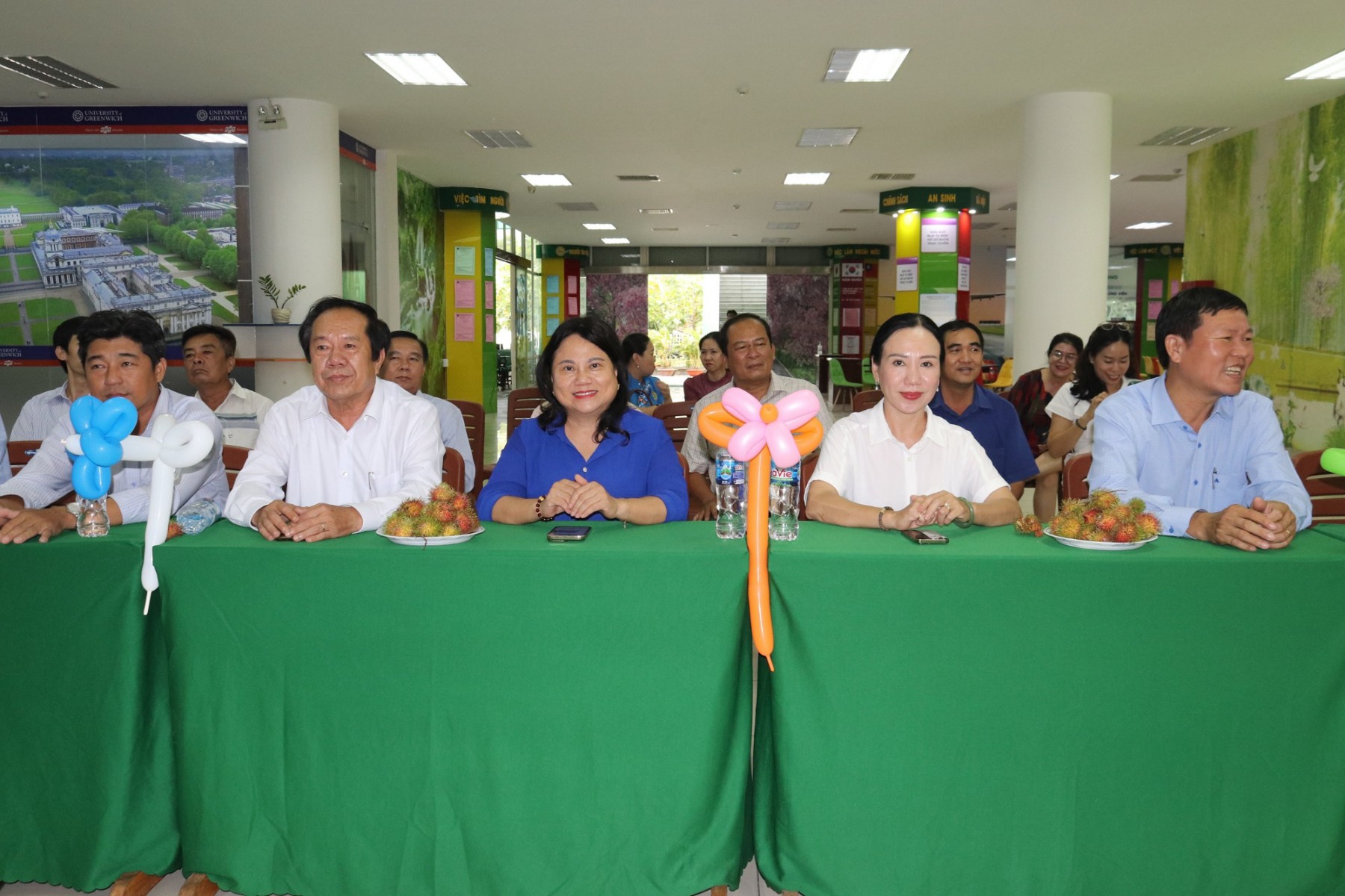 CĐCS SỞ LAO ĐỘNG - THƯƠNG BINH VÀ XÃ HỘI: HOẠT ĐỘNG KỶ NIỆM NGÀY QUỐC TẾ THIẾU NHI 01/6