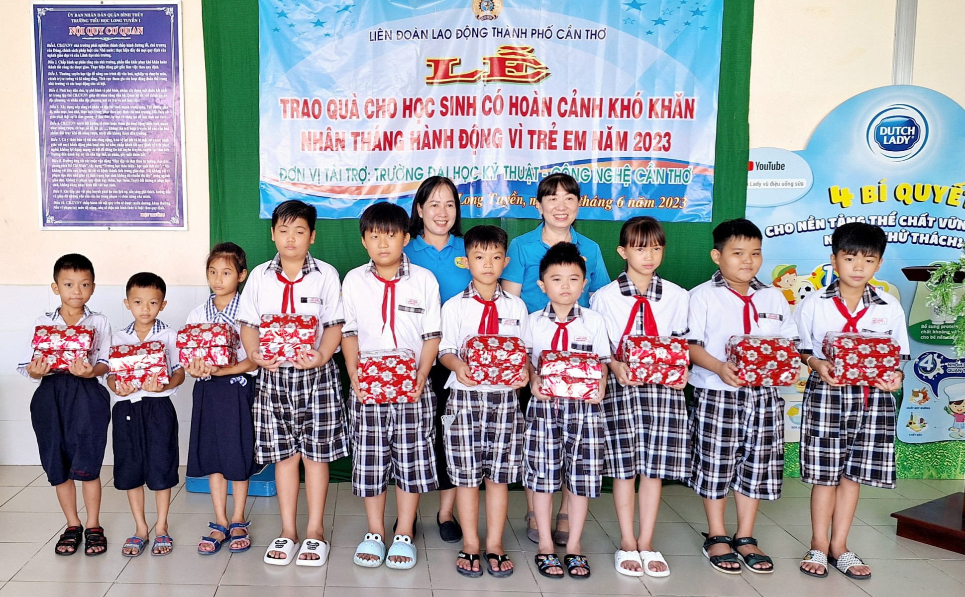 CĐCS TRƯỜNG ĐẠI HỌC KỸ THUẬT - CÔNG NGHỆ CẦN THƠ TẶNG QUÀ CHO HỌC SINH CÓ HOÀN CẢNH KHÓ KHĂN CỦA TRƯỜNG TIỂU HỌC LONG TUYỀN 2 NĂM 2023