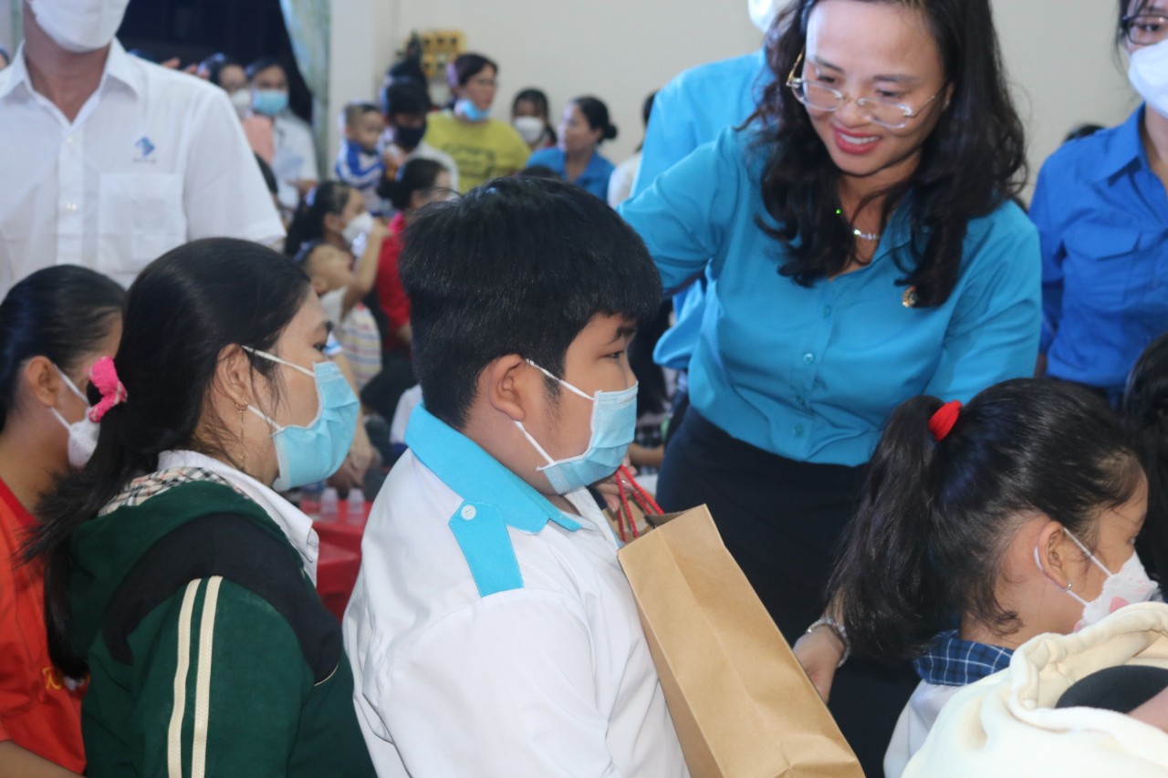 HOẠT ĐỘNG VUI TẾT TRUNG THU NĂM 2022 LĐLĐ TPCT