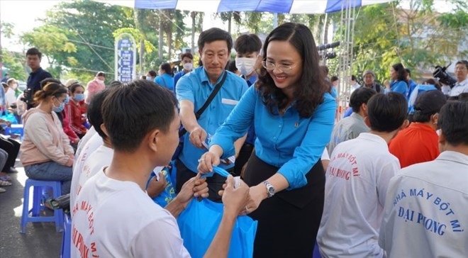 Nỗ lực phát triển đoàn viên, thành lập CĐCS để chăm lo tốt hơn cho người lao động