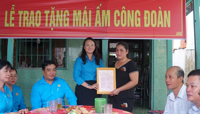 Mái ấm trao tay, công nhân lao động an tâm sản xuất