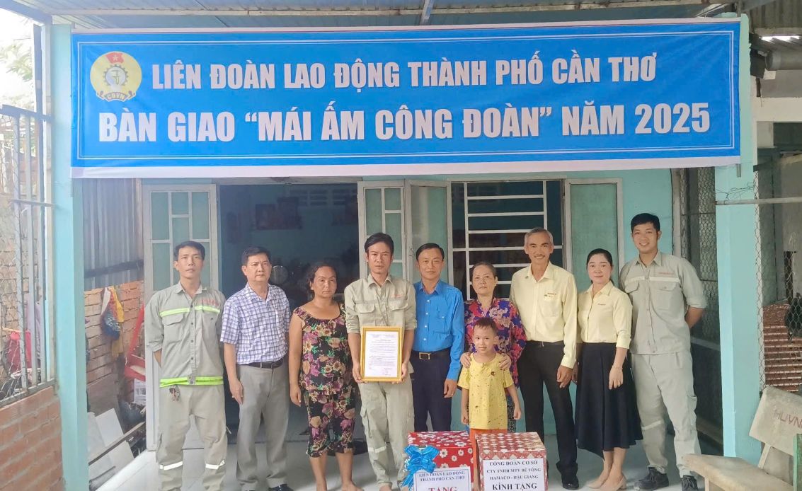 Trao tặng Mái ấm Công đoàn cho đoàn viên khó khăn về nhà ở