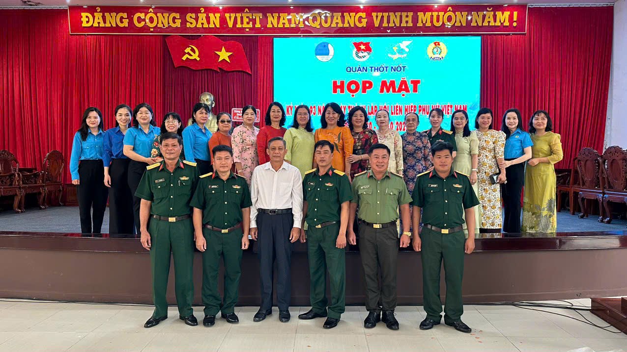 QUẬN THỐT NỐT - HỌP MẶT NỮ CÔNG NHÂN VIÊN CHỨC LAO ĐỘNG KỶ NIỆM NGÀY THÀNH LẬP HỘI LIÊN HIỆP PHỤ NỮ VIỆT NAM 20-10