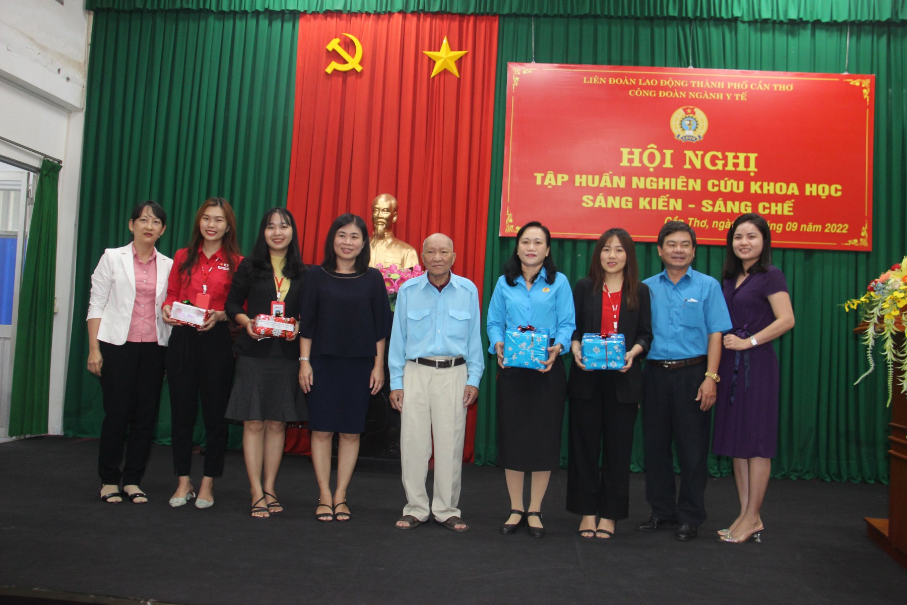 Tập huấn nghiên cứu khoa học, sáng kiến - sáng chế trong Y học