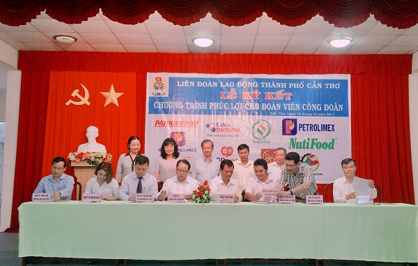 LỄ KÝ KẾT CHƯƠNG TRÌNH PHÚC LỢI CHO ĐOÀN VIÊN