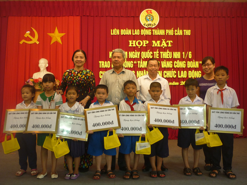 LIÊN ĐOÀN LAO ĐỘNG THÀNH PHỐ TỔ CHỨC HỌP MẶT 01/6