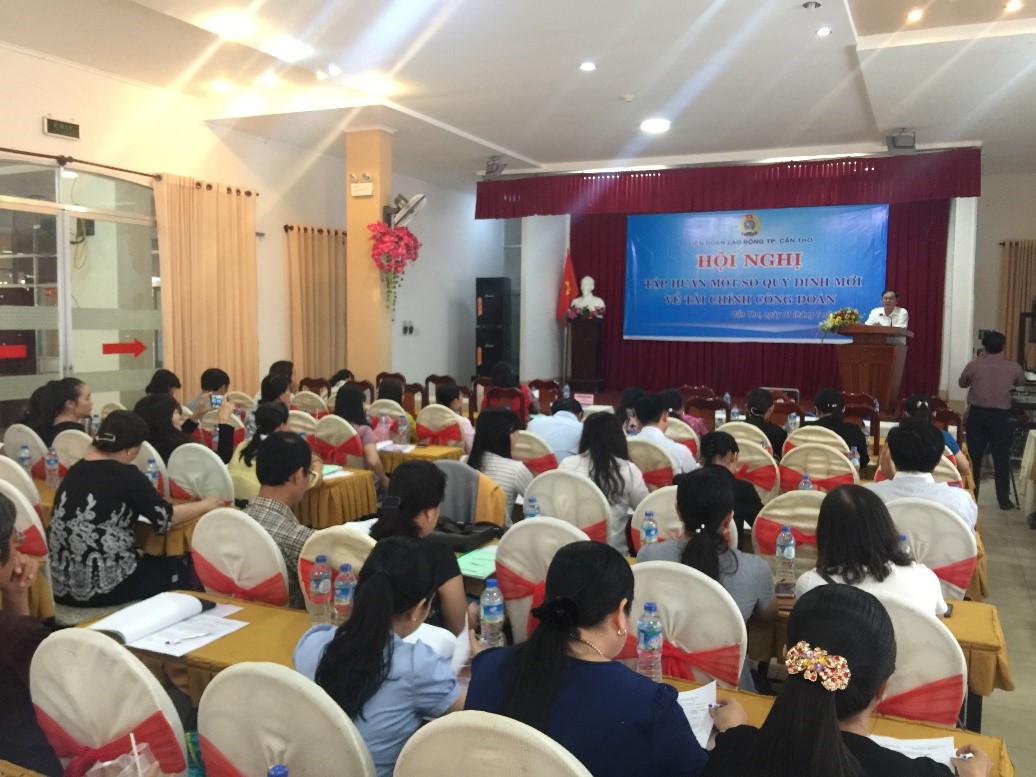 LIÊN ĐOÀN LAO ĐỘNG THÀNH PHỐ TỔ CHỨC HỘI NGHỊ TẬP HUẤN MỘT SỐ QUY ĐỊNH MỚI VỀ TÀI CHÍNH CÔNG ĐOÀN  CHO CĐ NGÀNH VÀ CĐCS TRỰC THUỘC