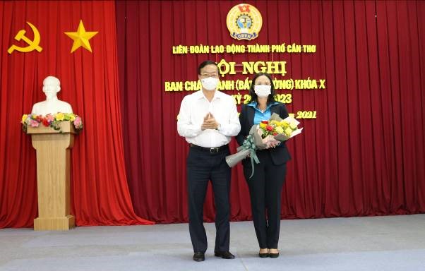 ĐỒNG CHÍ LÊ THỊ SƯƠNG MAI GIỮ CHỨC VỤ CHỦ TỊCH LIÊN ĐOÀN LAO ĐỘNG THÀNH PHỐ CẦN THƠ