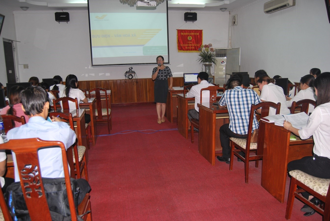 BƯU ĐIỆN THÀNH PHỐ CẦN THƠ TẬP HUẤN “KỸ NĂNG BÁN HÀNG CHO NHÂN VIÊN BƯU ĐIỆN - VĂN HÓA XÃ”