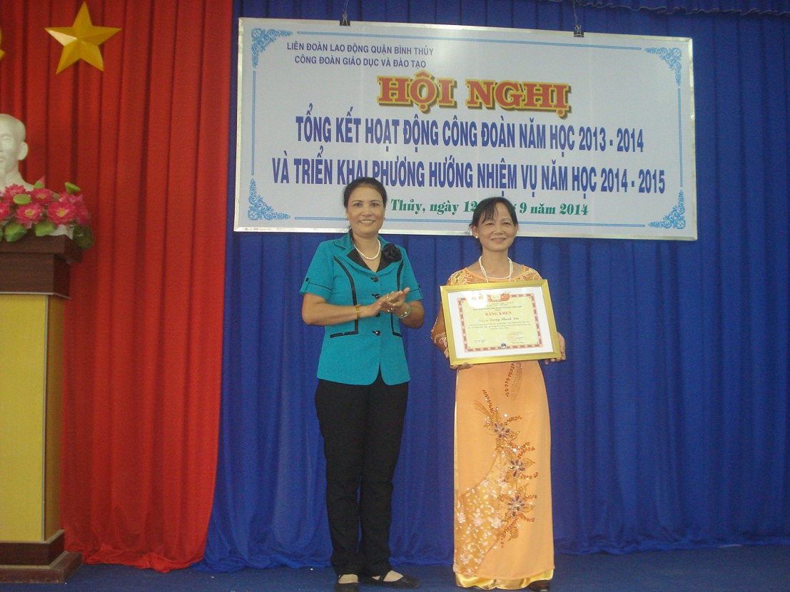 Công đoàn GD&ĐT Bình Thủy tổ chức Hội nghị Tổng kết năm học 2013-2014 và triển khai nhiệm vụ năm học 2014 - 2015