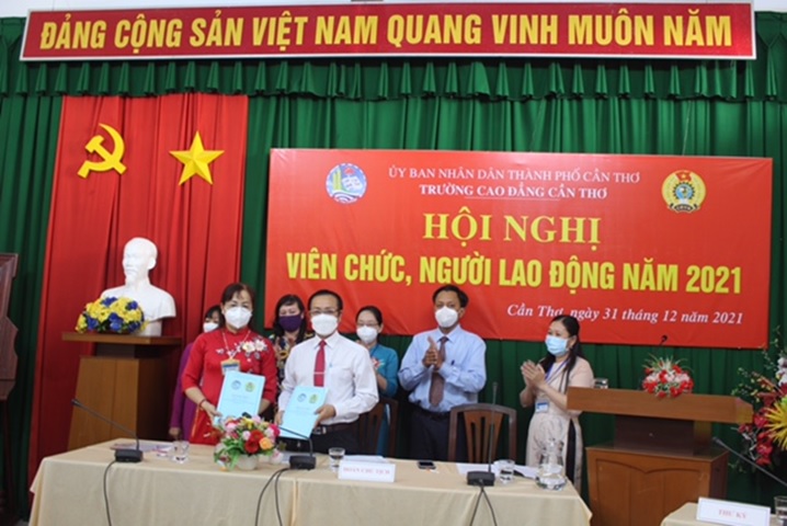 CÔNG ĐOÀN CƠ SỞ TRƯỜNG CAO ĐẲNG CẦN THƠ TỔ CHỨC HỘI NGHỊ VIÊN CHỨC – NGƯỜI LAO ĐỘNG NĂM HỌC 2021-2022