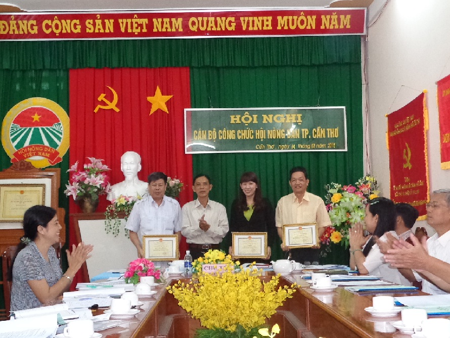 Hội nghị cán bộ, công chức năm 2016