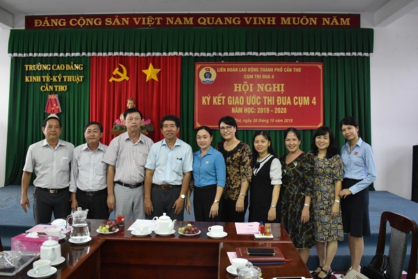 HỘI NGHỊ KÝ KẾT GIAO ƯỚC THI ĐUA NĂM HỌC 2019-2020 CỦA CỤM 4