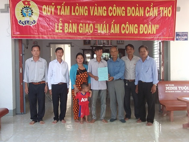 LỄ BÀN GIAO MÁI ẤM CÔNG ĐOÀN NĂM 2015