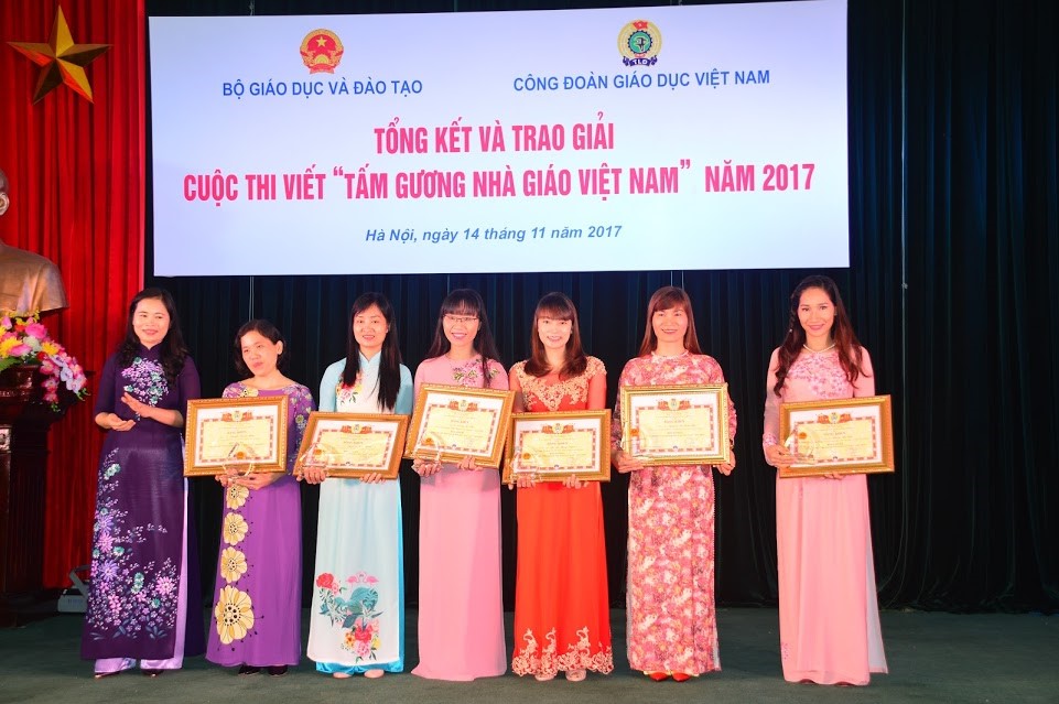 LỄ TỔNG KẾT TRAO GIẢI CUỘC THI VIẾT  “TẤM GƯƠNG NHÀ GIÁO VIỆT NAM” NĂM 2017